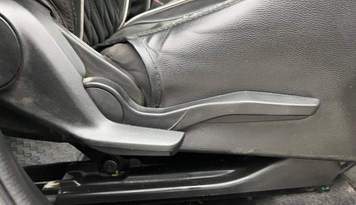 2020 Maruti Swift VXI, CNG, Manual, 34,238 km, Driver Side Adjustment Panel