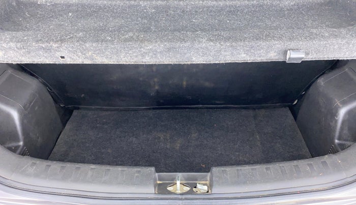 2013 Maruti Swift VXI D, Petrol, Manual, 56,705 km, Boot Inside
