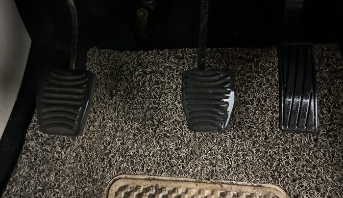 2020 Mahindra XUV300 W6 1.5 DIESEL, Diesel, Manual, 50,032 km, Pedals