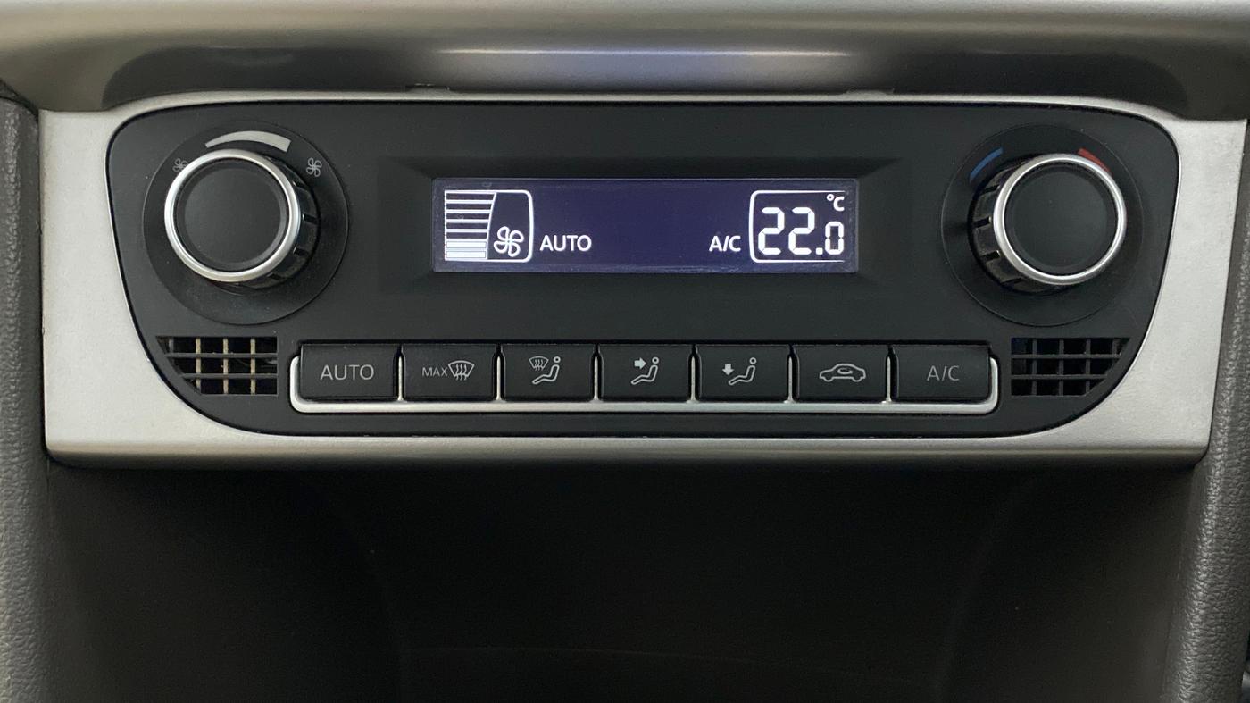2015 Volkswagen Vento HIGHLINE PETROL, Petrol, Manual, 70,950 km, Automatic Climate Control