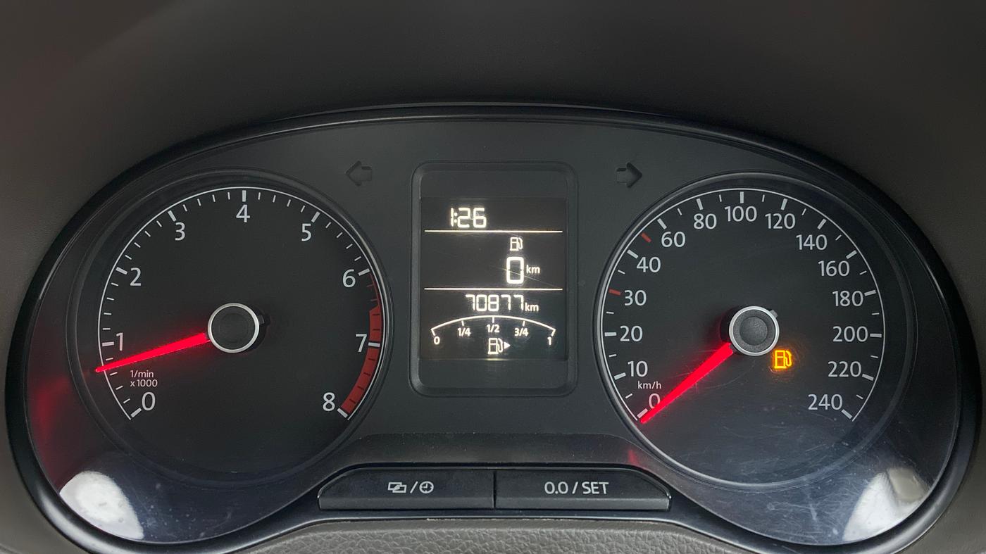 2015 Volkswagen Vento HIGHLINE PETROL, Petrol, Manual, 70,950 km, Odometer Image