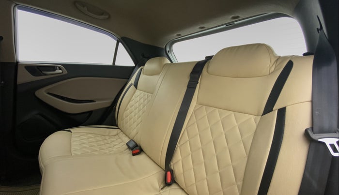 2015 Hyundai Elite i20 SPORTZ 1.2, Petrol, Manual, 62,102 km, Right Side Rear Door Cabin
