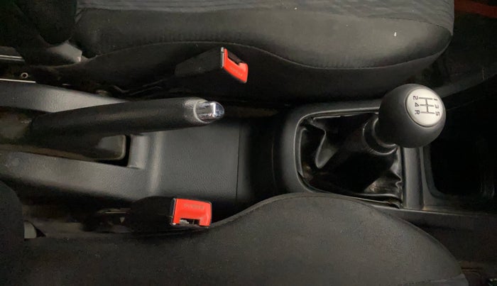 2015 Maruti Swift VXI, Petrol, Manual, 76,873 km, Gear Lever