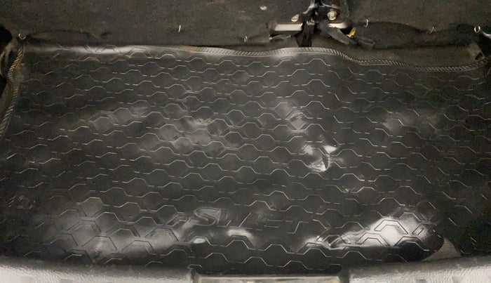 2015 Maruti Swift VXI, Petrol, Manual, 76,873 km, Boot Inside