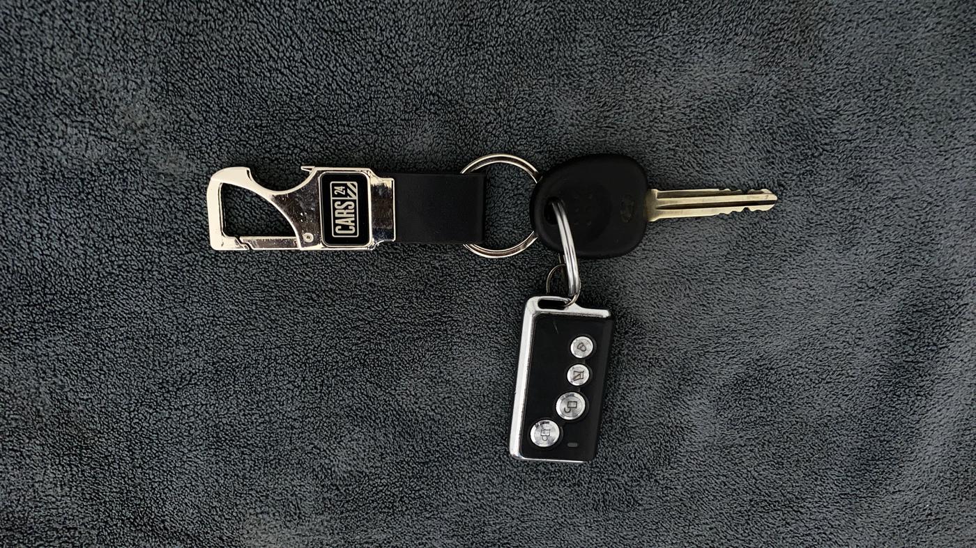 2011 Hyundai i10 SPORTZ 1.2, Petrol, Manual, 41,190 km, Key Close Up