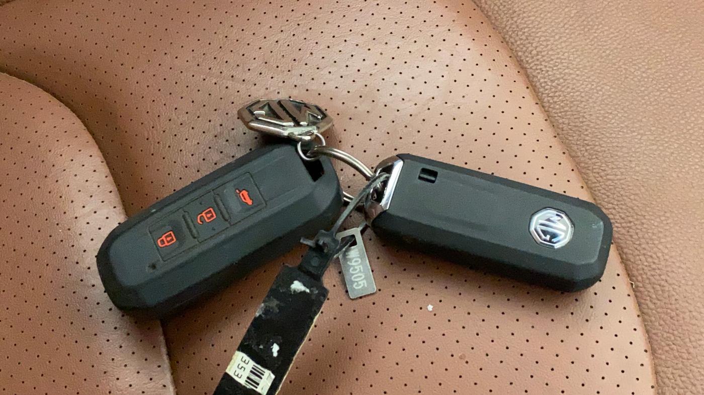 2020 MG HECTOR PLUS SHARP 1.5 PETROL TURBO DCT 6-STR, Petrol, Automatic, 28,230 km, Key Close Up
