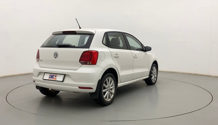 2018 Volkswagen Polo HIGHLINE PLUS 1.0 16 ALLOY, Petrol, Manual, 1,11,151 km, Right Back Diagonal