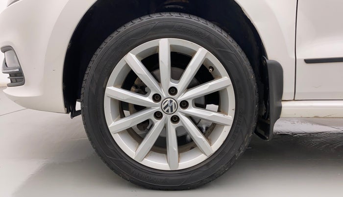 2018 Volkswagen Polo HIGHLINE PLUS 1.0 16 ALLOY, Petrol, Manual, 1,11,151 km, Left Front Wheel