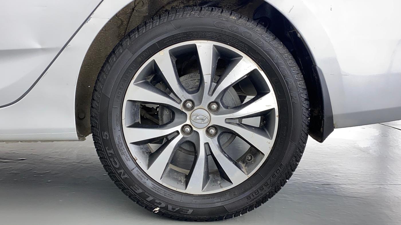 2017 Hyundai Verna 1.6 SX VTVT AT, Petrol, Automatic, 61,747 km, Left Rear Wheel