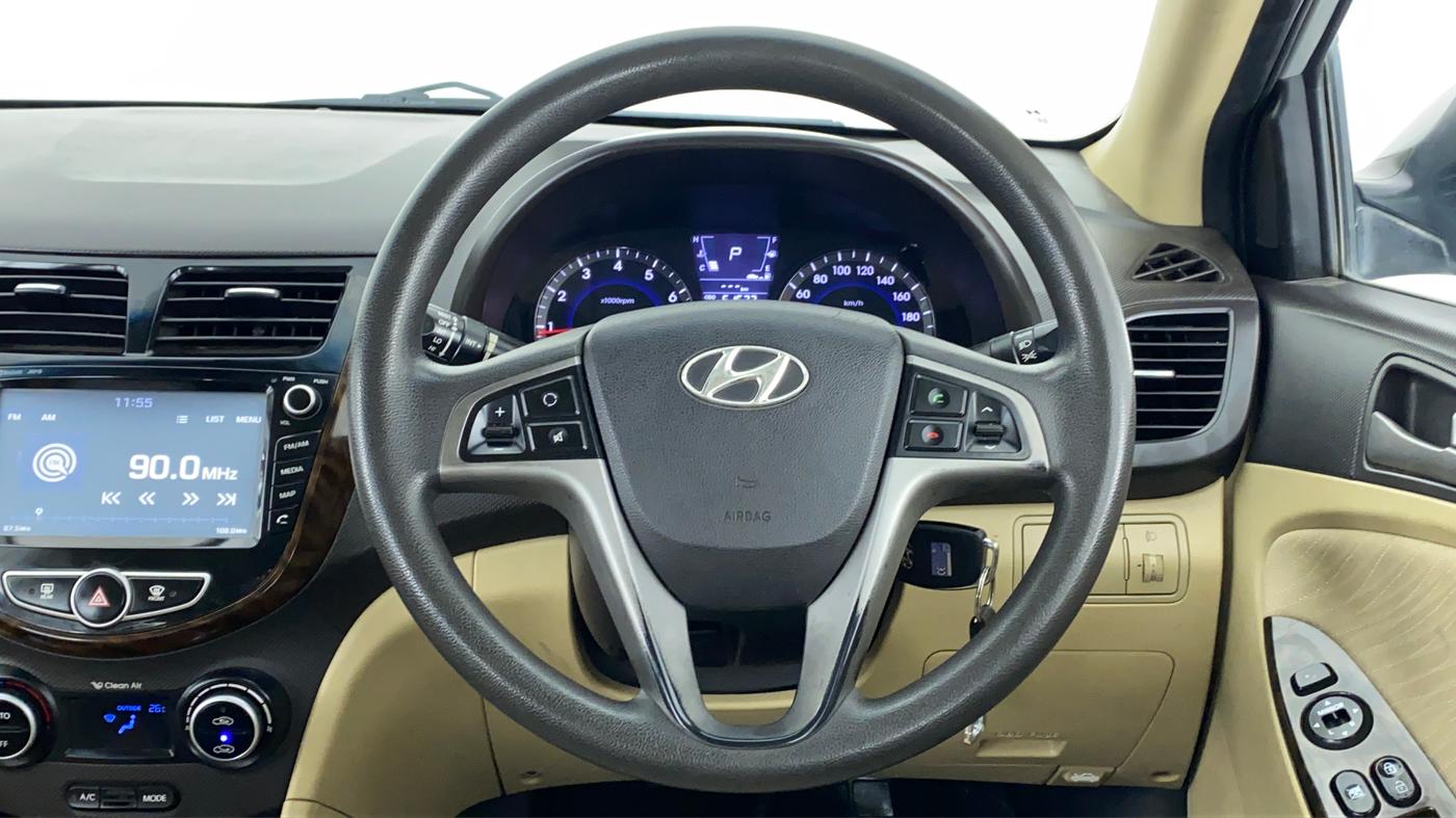 2017 Hyundai Verna 1.6 SX VTVT AT, Petrol, Automatic, 61,747 km, Steering Wheel Close Up