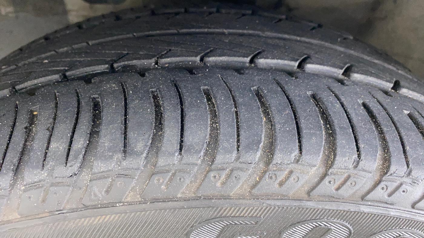 2017 Hyundai Verna 1.6 SX VTVT AT, Petrol, Automatic, 61,747 km, Left Front Tyre Tread