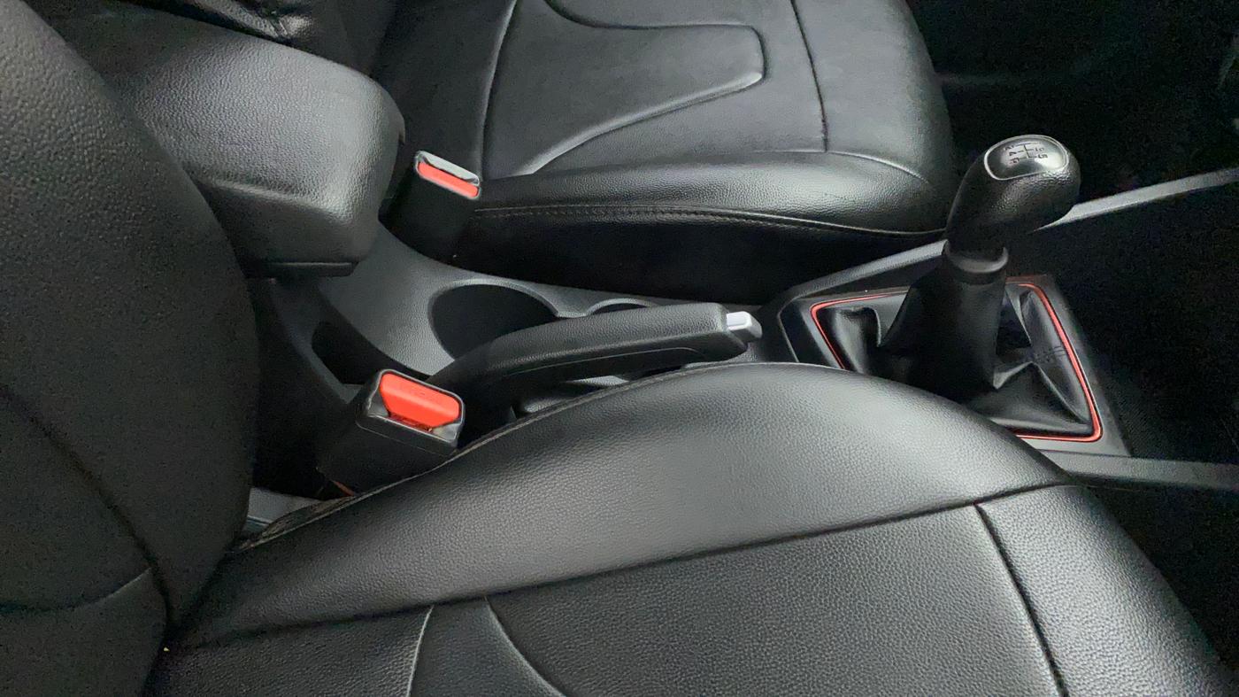 2019 Hyundai Elite i20 SPORTZ PLUS 1.2 DUAL TONE, Petrol, Manual, 24,397 km, Gear Lever