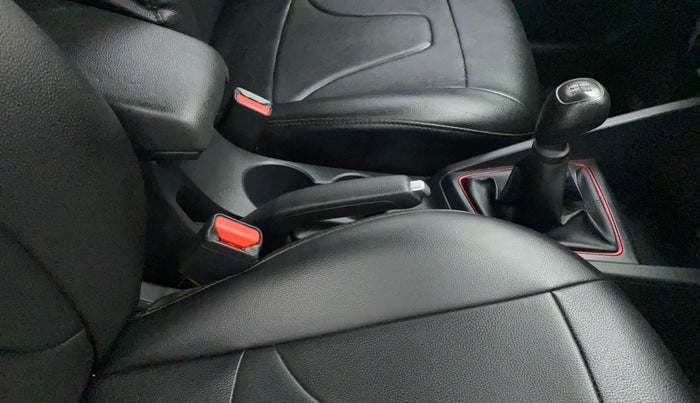 2019 Hyundai Elite i20 SPORTZ PLUS 1.2 DUAL TONE, Petrol, Manual, 24,397 km, Gear Lever