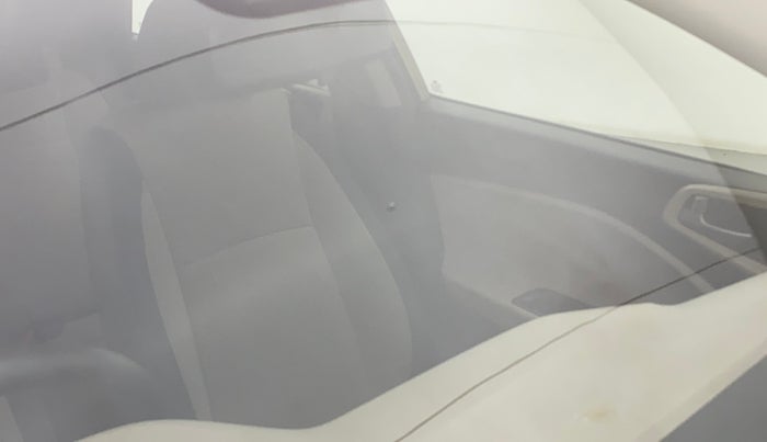 2014 Hyundai Elite i20 MAGNA 1.2, Petrol, Manual, 56,863 km, Front windshield - Minor spot on windshield