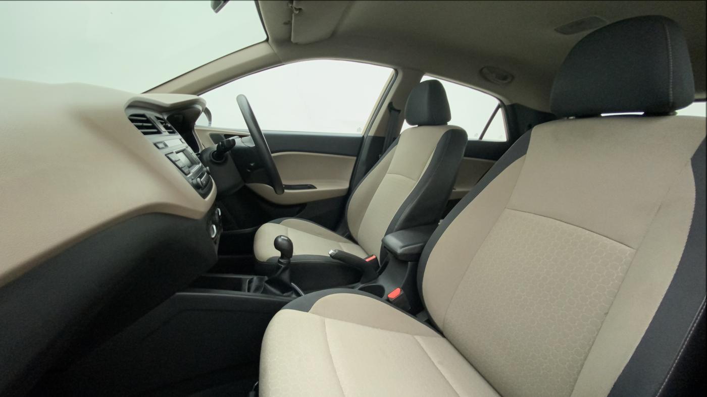 2014 Hyundai Elite i20 MAGNA 1.2, Petrol, Manual, 56,863 km, Right Side Front Door Cabin