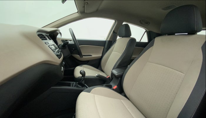2014 Hyundai Elite i20 MAGNA 1.2, Petrol, Manual, 56,863 km, Right Side Front Door Cabin