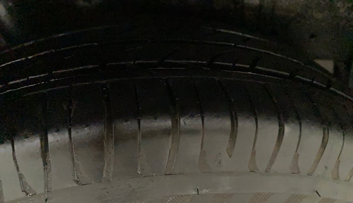 2017 Maruti Celerio VXI CNG, CNG, Manual, 49,606 km, Right Rear Tyre Tread