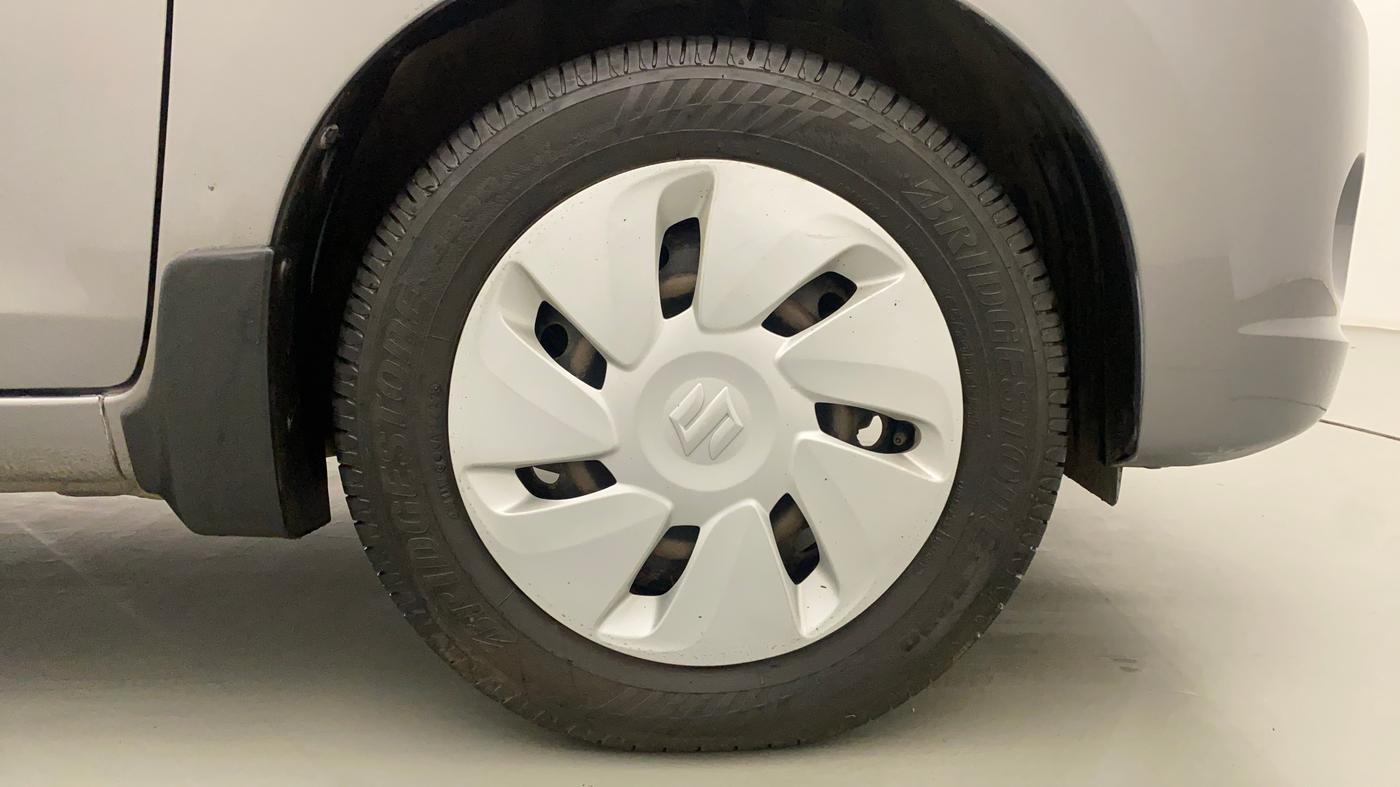 2017 Maruti Celerio VXI CNG, CNG, Manual, 49,606 km, Right Front Wheel