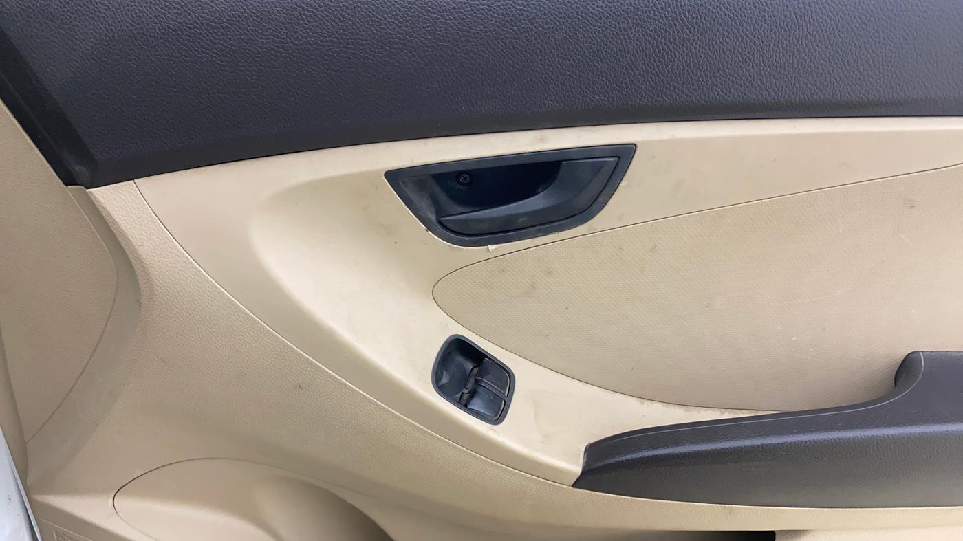 2018 Hyundai Eon MAGNA +, Petrol, Manual, 80,744 km, Driver Side Door Panels Control