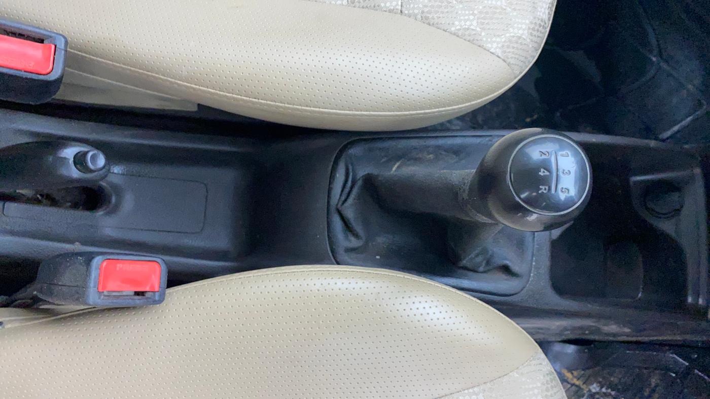 2018 Hyundai Eon MAGNA +, Petrol, Manual, 80,744 km, Gear Lever