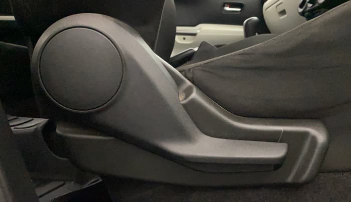 2021 Maruti IGNIS ZETA 1.2 AMT, Petrol, Automatic, 53,314 km, Driver Side Adjustment Panel