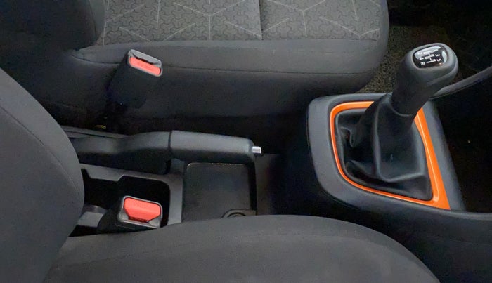 2021 Tata PUNCH ADVENTURE MT, Petrol, Manual, 38,854 km, Gear Lever