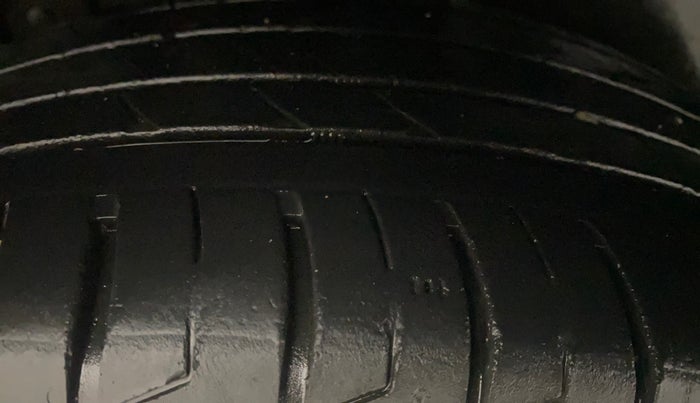 2023 KIA SELTOS HTX 1.5 DIESEL AT, Diesel, Automatic, 31,918 km, Right Rear Tyre Tread