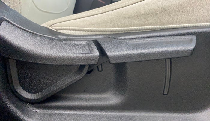 2023 KIA SELTOS HTX 1.5 DIESEL AT, Diesel, Automatic, 31,918 km, Driver Side Adjustment Panel