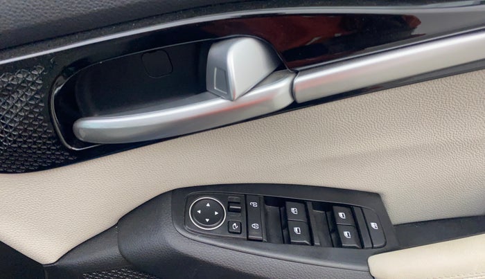 2023 KIA SELTOS HTX 1.5 DIESEL AT, Diesel, Automatic, 31,918 km, Driver Side Door Panels Control