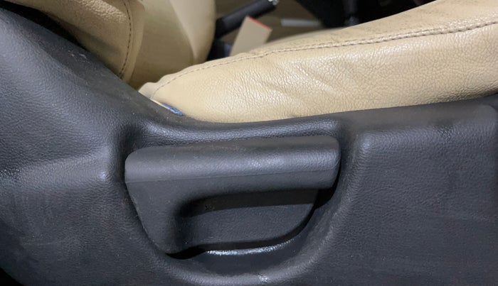 2014 Honda City 1.5L I-VTEC V MT, Petrol, Manual, 66,211 km, Driver Side Adjustment Panel