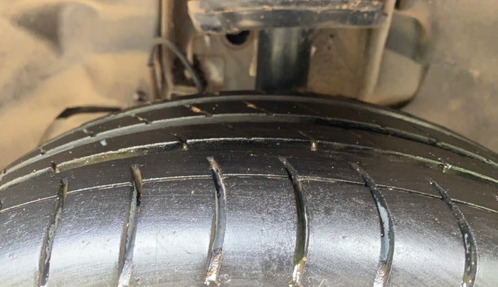 2019 Tata Tiago XZ PETROL, CNG, Manual, 1,13,117 km, Left Front Tyre Tread
