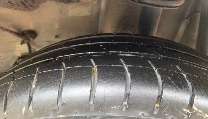 2019 Tata Tiago XZ PETROL, CNG, Manual, 1,13,117 km, Left Rear Tyre Tread