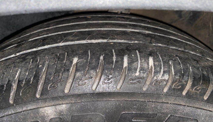 2022 KIA SONET HTK PLUS 1.2, Petrol, Manual, 91,778 km, Left Front Tyre Tread