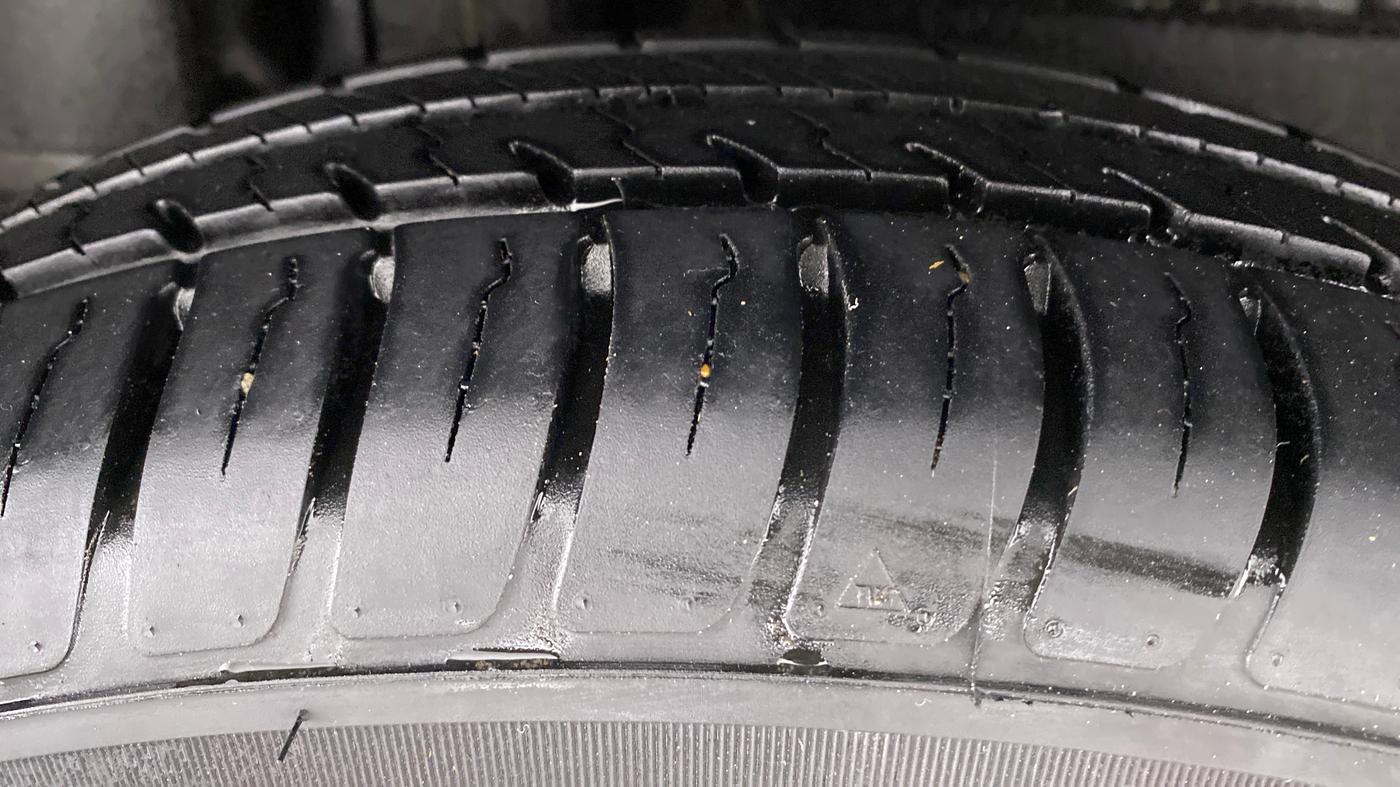 2021 Maruti Dzire VXI, Petrol, Manual, 5,432 km, Right Rear Tyre Tread