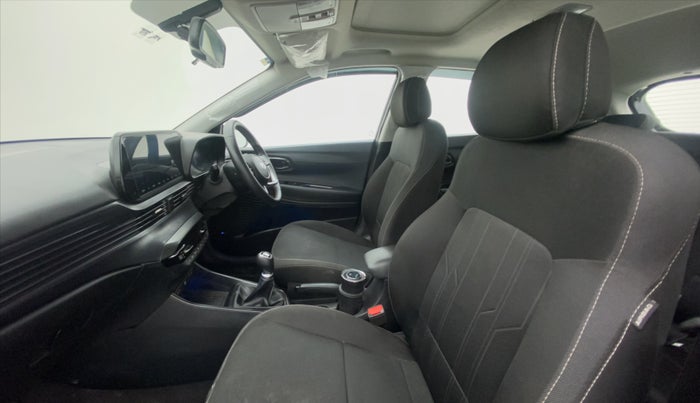 2020 Hyundai NEW I20 ASTA (O) 1.2 MT, Petrol, Manual, 20,167 km, Right Side Front Door Cabin