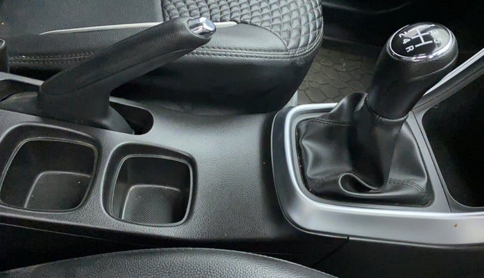 2021 Maruti S Cross ZETA SHVS PETROL, Petrol, Manual, 10,241 km, Gear Lever