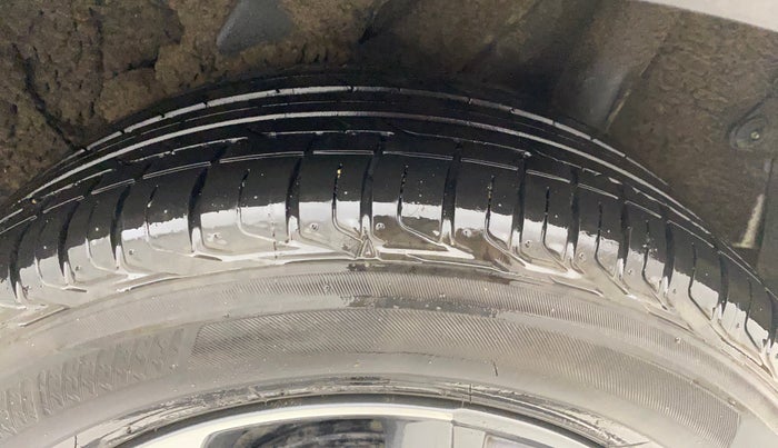 2020 Hyundai VENUE SX PLUS 1.0 TURBO DCT, Petrol, Automatic, 1,14,014 km, Left Rear Tyre Tread