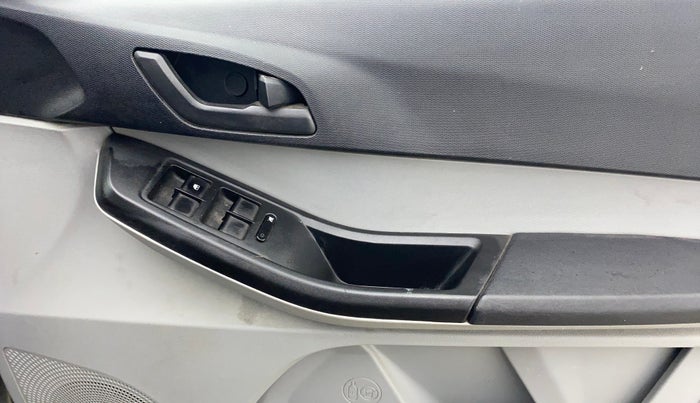 2023 Tata Tiago XM CNG, CNG, Manual, 62,792 km, Driver Side Door Panels Control
