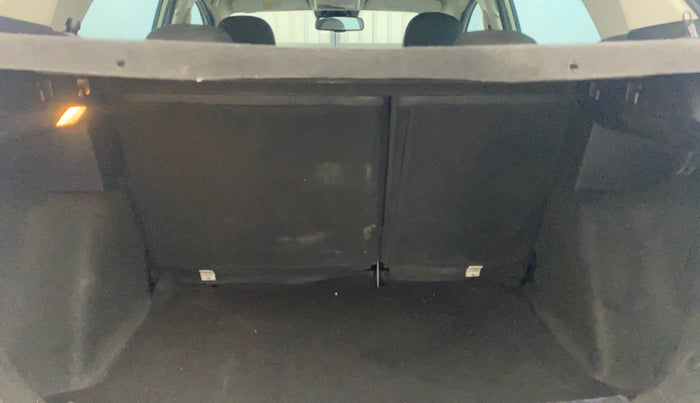 2022 Tata NEXON XZ PLUS (PREMIUM) KAZIRANGA PETROL, Petrol, Manual, 43,128 km, Boot Inside