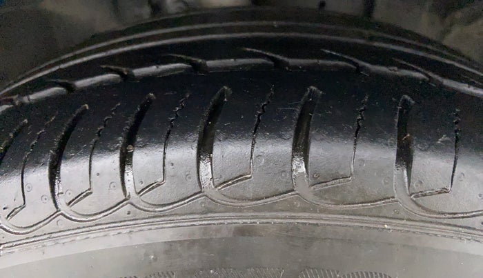 2018 Ford Ecosport 1.5 TITANIUM PLUS TI VCT AT, Petrol, Automatic, 20,741 km, Right Front Tyre Tread