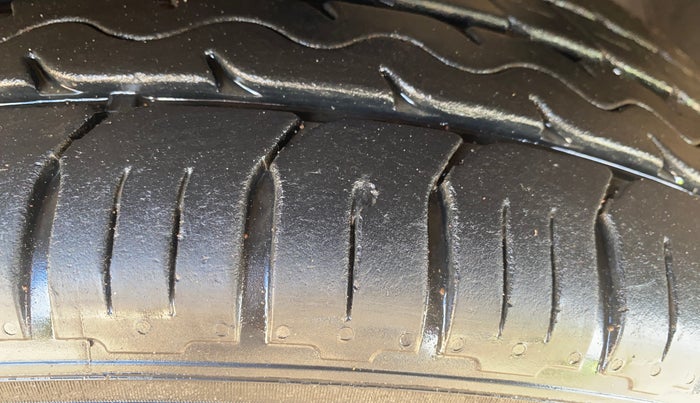 2015 Ford Ecosport TITANIUM 1.5L PETROL AT, Petrol, Automatic, 85,922 km, Left Front Tyre Tread