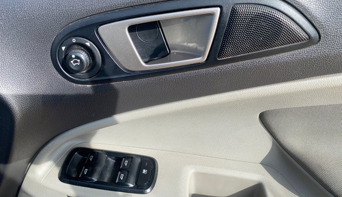 2015 Ford Ecosport TITANIUM 1.5L PETROL AT, Petrol, Automatic, 85,922 km, Driver Side Door Panels Control