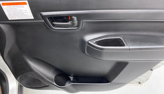 2021 Maruti S PRESSO VXI CNG, CNG, Manual, 50,404 km, Driver Side Door Panels Control