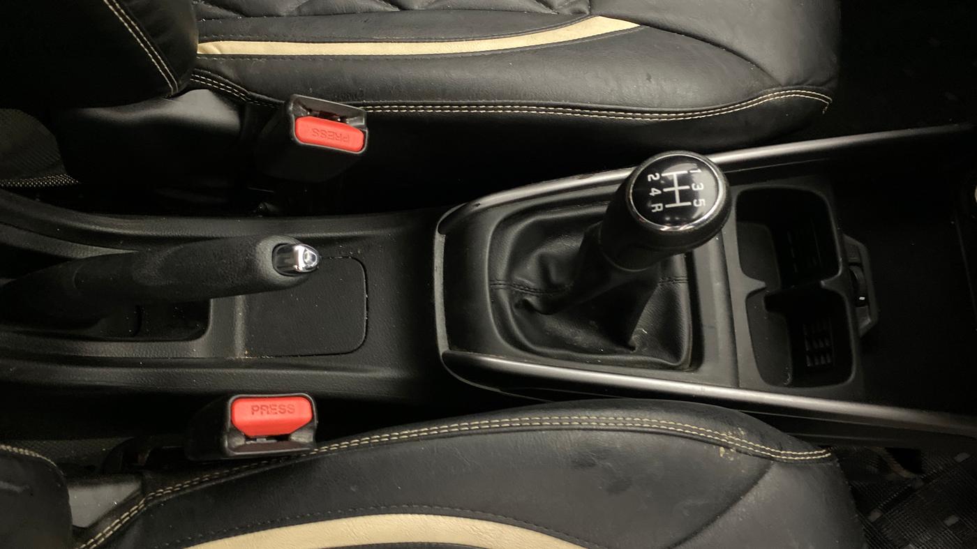 2022 Maruti XL6 ZETA MT, Petrol, Manual, 42,603 km, Gear Lever