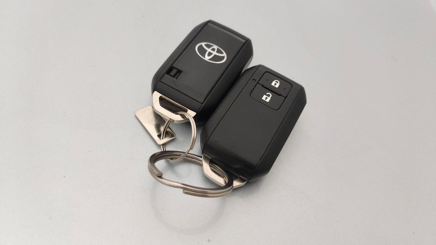2025 Toyota Urban Cruiser Taisor V 1.0 Petrol MT, Petrol, Manual, 9,028 km, Key Close Up