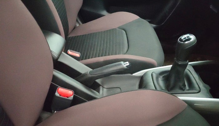 2025 Toyota Urban Cruiser Taisor V 1.0 Petrol MT, Petrol, Manual, 9,028 km, Gear Lever