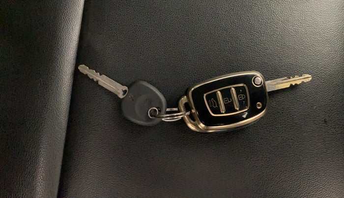 2024 Hyundai EXTER  SX 1.2 AMT, Petrol, Automatic, 27,625 km, Key Close Up