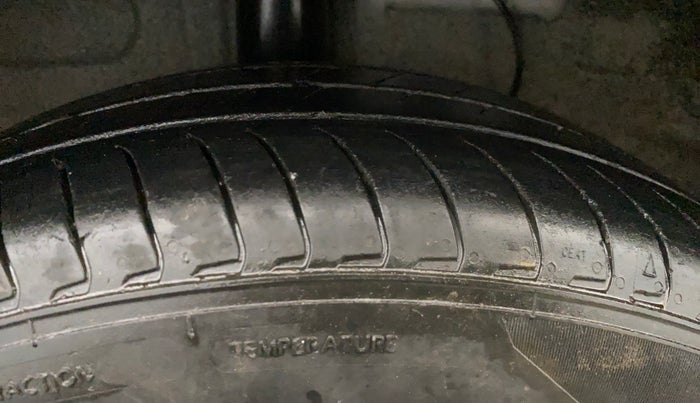 2024 Hyundai EXTER  SX 1.2 AMT, Petrol, Automatic, 27,625 km, Right Rear Tyre Tread