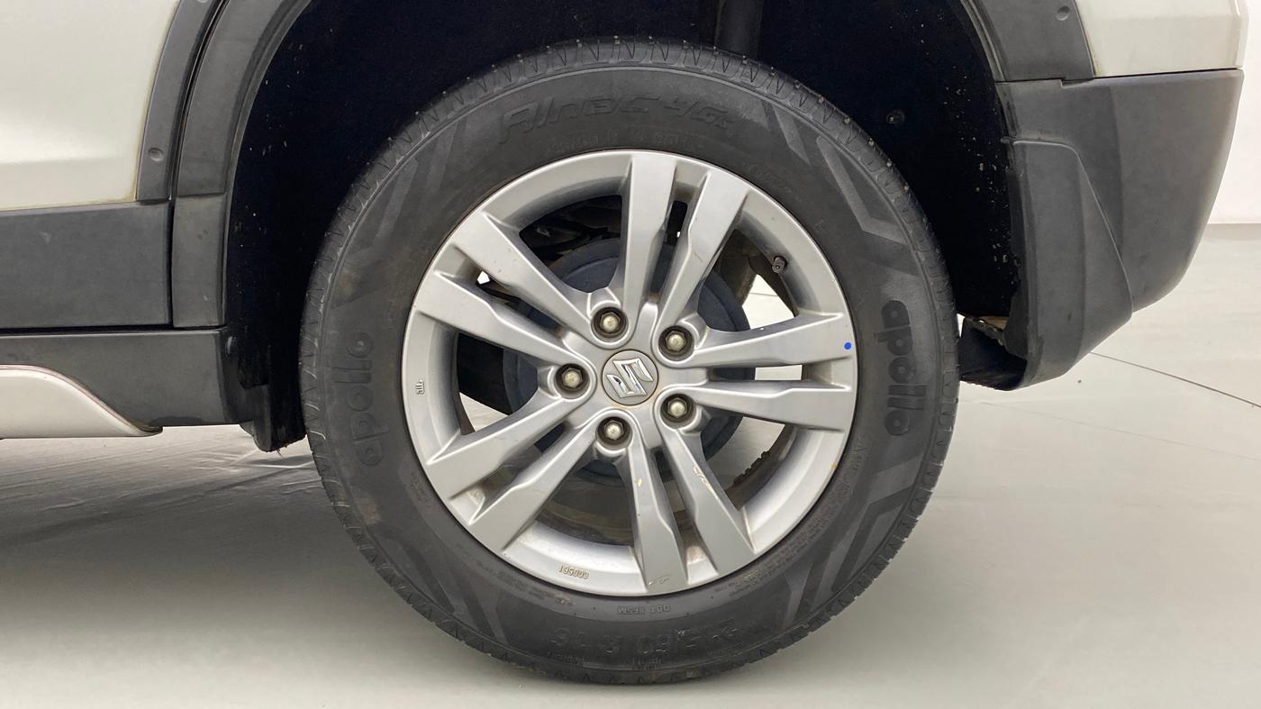 2017 Maruti Vitara Brezza ZDI PLUS, Diesel, Manual, 57,214 km, Left Rear Wheel