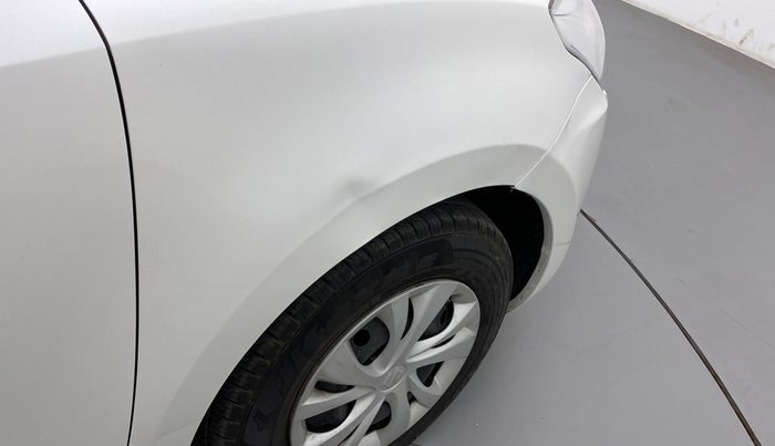 2018 Maruti Swift VXI, Petrol, Manual, 61,025 km, Right fender - Slightly dented